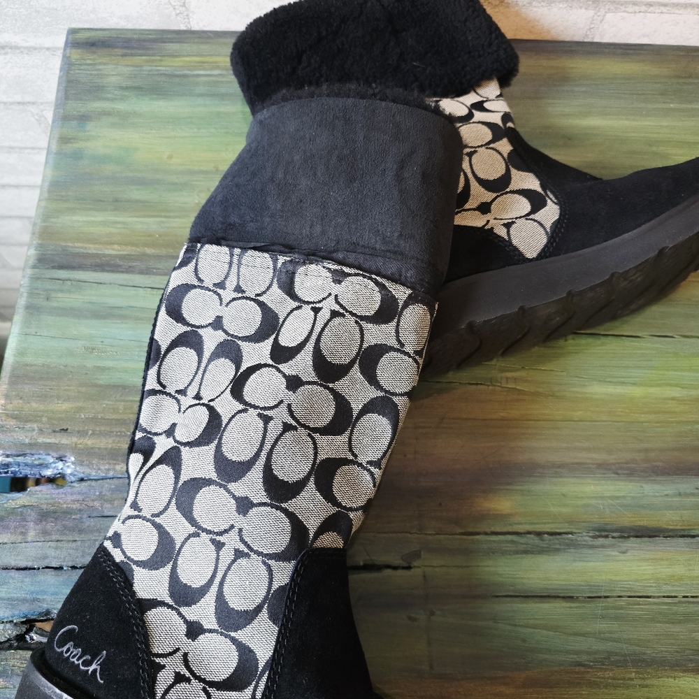 Coach‎ Signature Boot - Picture 7 of 9